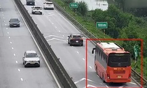 Bộ Xây dựng nói gì về quy định khoảng cách an toàn trên cao tốc?