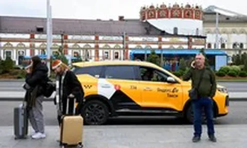 'Google của Nga' bị tấn công, kết nối Starlink bị chặn: Chiến sự Nga - Ukraine lan sang mặt trận mới