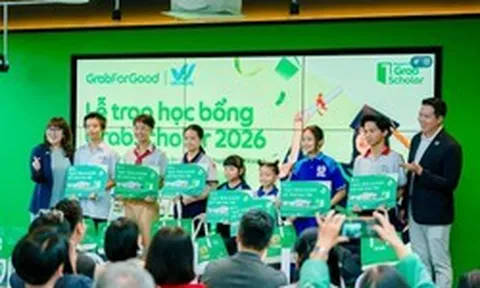 Grab trao 300 suất học bổng và hỗ trợ học tập cho học sinh sinh viên