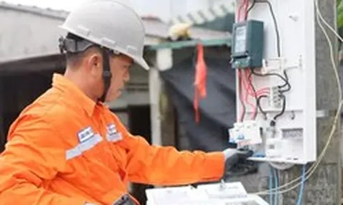 Giá điện sinh hoạt có thể tính theo giờ cao điểm, thấp điểm