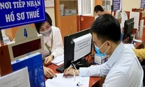 Người dân khốn khổ vì nợ thuế, ngành thuế cần có trách nhiệm gì?