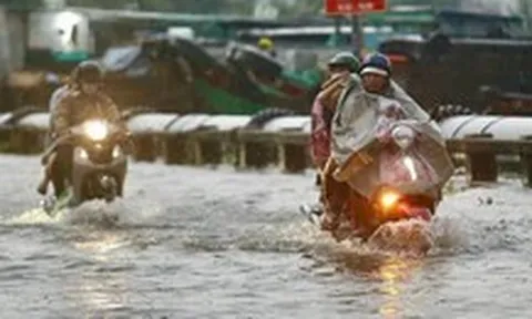 Triều cường đang lên nhanh, từ ngày 26 đến 28-10 TP.HCM ngập nhiều nơi