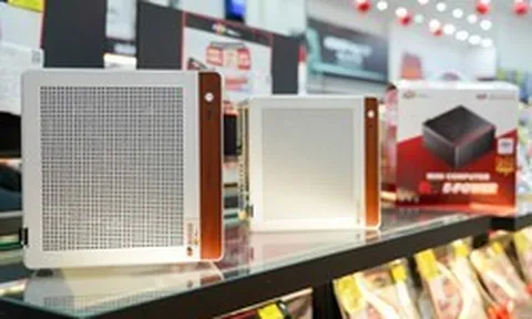 Mở bán mẫu máy tính để bàn nhỏ bằng chiếc hộp, giá từ 12,4 triệu đồng, bảo hành tới 3 năm