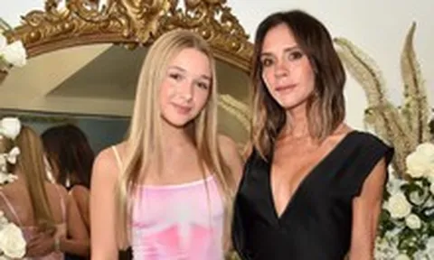 Bị nhà trường cấm trang điểm, tiểu thư Harper Beckham làm một điều khiến tất cả bất ngờ