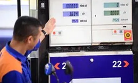 Tăng giá tất cả các mặt hàng xăng dầu