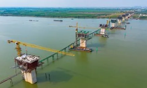 Diễn biến mới nhất về 8 cây cầu vượt sông Hồng, sông Đuống, có 2 cây cầu dự kiến thông xe kỹ thuật vào tháng 7/2027